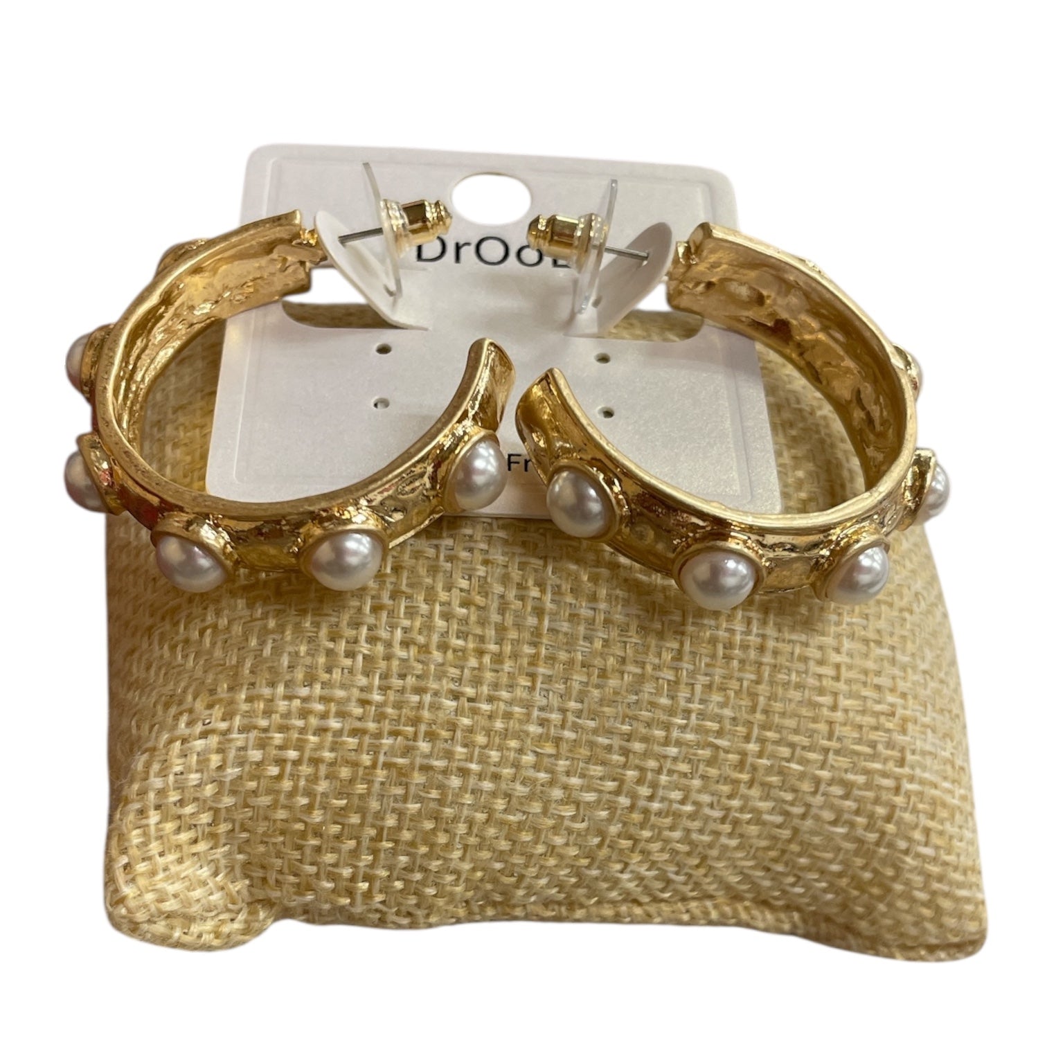 MATTE GOLD OPEN HOOP EARRINGS