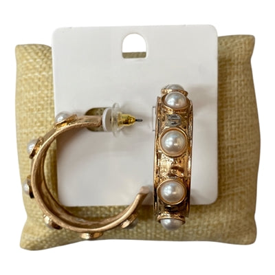 MATTE GOLD OPEN HOOP EARRINGS